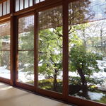 茶寮 宝泉 - 雪景色の庭