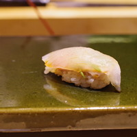 すし晴 - カワハギ