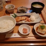 ごはん家 椒房庵 - 銀だらみりん焼き御膳（2180円）