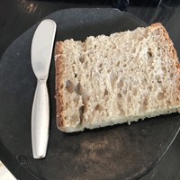 ラ・ボンヌターブル - 