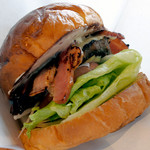 BELLOWS BURGER - 林檎ベーコン＆チーズバーガー1280円