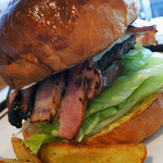 BELLOWS BURGER - 林檎ベーコン＆チーズバーガー1280円