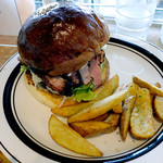 BELLOWS BURGER - 林檎ベーコン＆チーズバーガー1280円