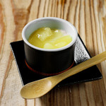 恵比寿横丁 肉寿司 - 季節の杏仁豆腐