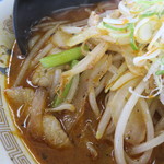 山田うどん食堂 - さまざまな具材