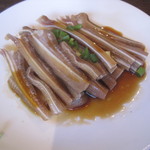 菊華飲茶館 - ５．豚ミミの特製ソースかけ