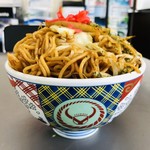 吾助 - 焼きそば大盛りを、吉野家どんぶりに入れてみた！