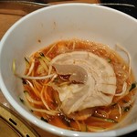 Yakiniku Guriguriya - ちょっと箸をつけて、手直ししたミニ冷麺(笑)