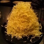 炭火焼き ホルモン倶楽部　松本商店 - サービス山もりキャベツ