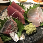 漁港直送鮮魚と四季折々の日本酒 魚と味 - 