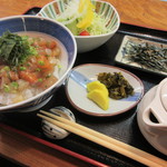 やま瀧 - ランチタイムの海鮮漬けの替り丼