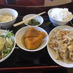 大連飯店  - 料理写真:日替わりランチのしょうが焼き定食