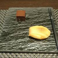 レストラン ラ・フロレゾン・ドゥ・タケウチ - 