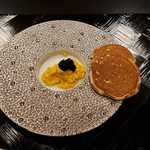 鉄板焼 富貴亭 - アミューズ　キャビア、スクランブルエッグ、パンケーキ