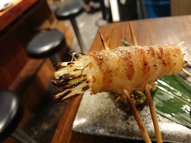 憧れの鶏皮ぐるぐる巻き!東京でも楽しめます♪ : 久留米やきとり いちころ 町田店