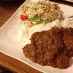 ICHI - 昼のランチ　カレー　　７００円