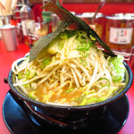 豚骨醤油ラーメン 王道家 - 