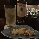 バー ジャダ - R1.10  アベラワー10年ソーダ割り