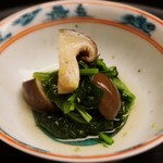 もめん - 大黒しめじとほうれん草。