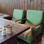 赤い屋根のカフェ テイクワン - 