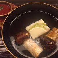 道人 - [お椀]
                      信州産松茸、豆腐