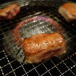 Yakiniku Aburiya Musashi - 焼いています