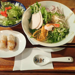 Kafe Momoyama Nanajuuhachi - 野菜のフォーランチ