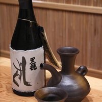 黒龍　しずく　(四合瓶)