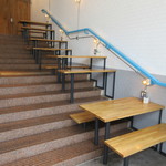 ARK BLUE CAFE - オシャレな階段席♪