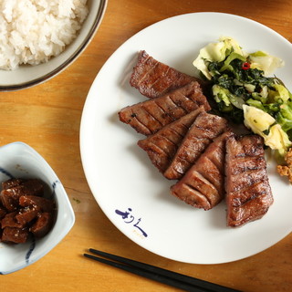 定番！利久の牛たん定食