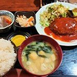 Shirousagi - ハンバーグ定食