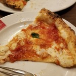 PIZZA SALVATORE CUOMO - マルゲリータ。