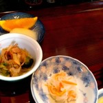 Yama Ya Shi Yokudou - 定食の小鉢たち