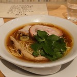 自家製麺 うろた - 醤油の純鶏そば。