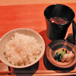 野嵯和 - 食事（大根とごま油で炊いたご飯、みそ汁、漬物）