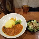 SPICY CURRY 魯珈 - 激辛フェンネルポークカレーとぷちサラダ