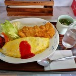 食事処 アカギ - オムライス・カツ　850円