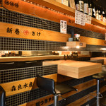 魚武酒場 - テーブル