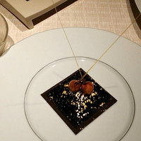 ベージュ アラン・デュカス 東京 - 