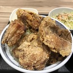 吉野家 - 鳥からと牛丼