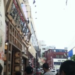 博多一幸舎 那覇国際通り店 - 並びました