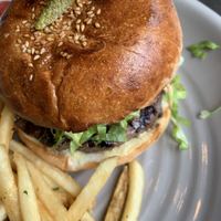 ウルフギャング・パック カフェ 愛知芸術文化センター店 -  ウルフギャング・パック カフェ 愛知芸術文化センター店 -