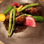 a La Bouteille - 鹿のハンバーグ。