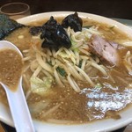 椿ラーメンショップ - 野菜たっぷり味噌ラーメン　890円　中盛　100円