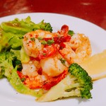 Shrimp and broccoli sautéed with garlic