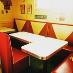 MKYアメリカンレストラン＆バー - 6名~10名様ほどでご利用頂ける個室もあります。1室しか無いのでご予約はお早めに☆