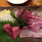 ひとし 石敢當店 - 刺身盛り合わせ1,000円税抜