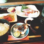 Nagisa - おすましは、しっかりと魚のお出汁。タイの切り身が入ってました