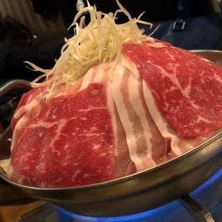 大衆和牛酒場 コンロ家 霜降り和牛鍋と神戸牛ホルモン鉄板焼_0