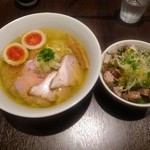 櫻井中華そば店 - 特製中華そば(塩)&炙りチャーシュー丼
